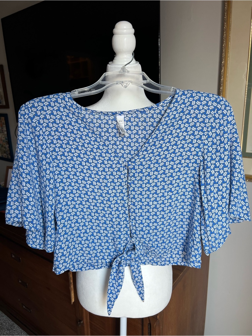 Valija Blue Printed Tie-Front Crop Top